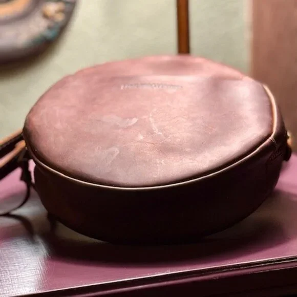 Portland Leather Circle Crossbody ~ in Large Version (9 inches) - Picture 3 of 9